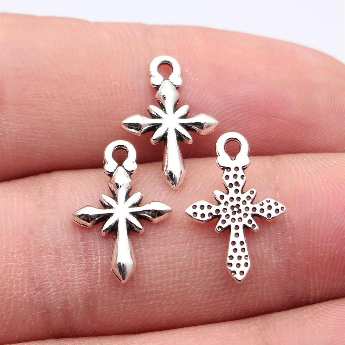 WYSIWYG 40pcs 18x12mm 3 Colors - Vintage Fashion Stores 评论和价格